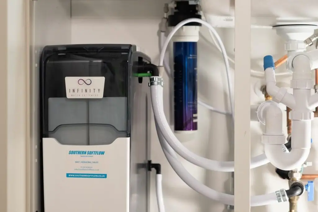 Southern Softflow Water Softeners Infinity Installations DSC04141 min